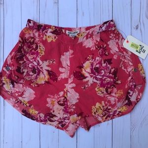 ❗️Sale❗️BillaBong Majestic Seas Coral Shorts Small